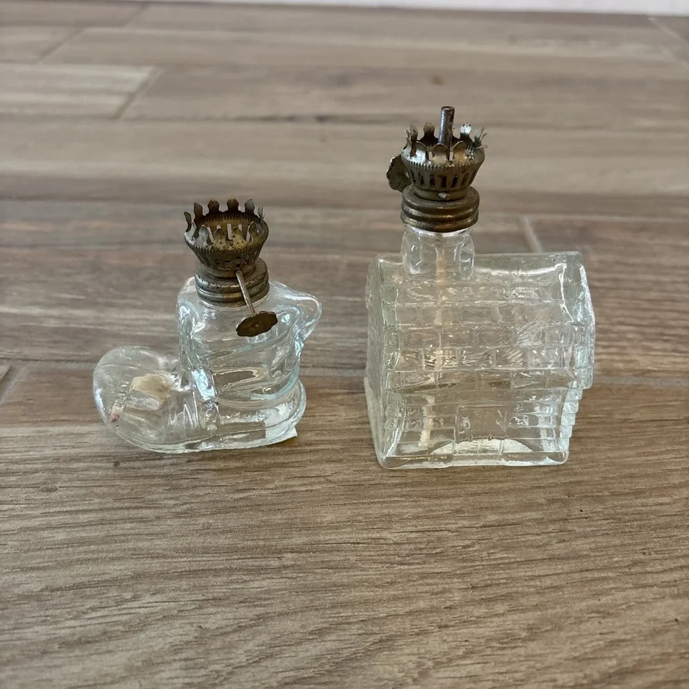 Vintage Log Cabin & Shoe Embossed‎ Patterned Kero Oil Finger Lamp Hong Kong